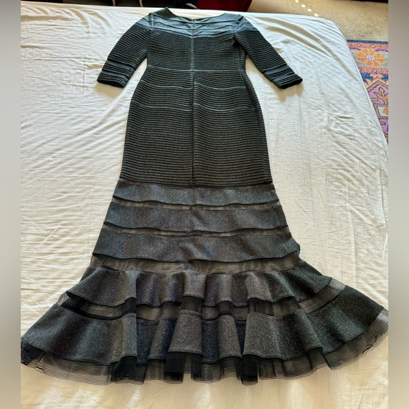 TADASHI SOJI MINT CONDITION CHARCOAL/SILVER ARCHITECTURAL GOWN SZ M ORIG $750 - Picture 7 of 9